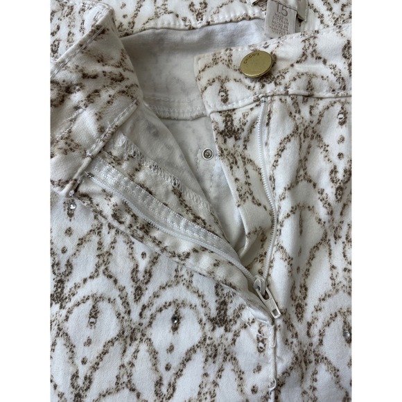 Chicos Pants Womens Size 1.5 (10) White Gold Art Deco Print Embellished Cropped - Picture 4 of 13